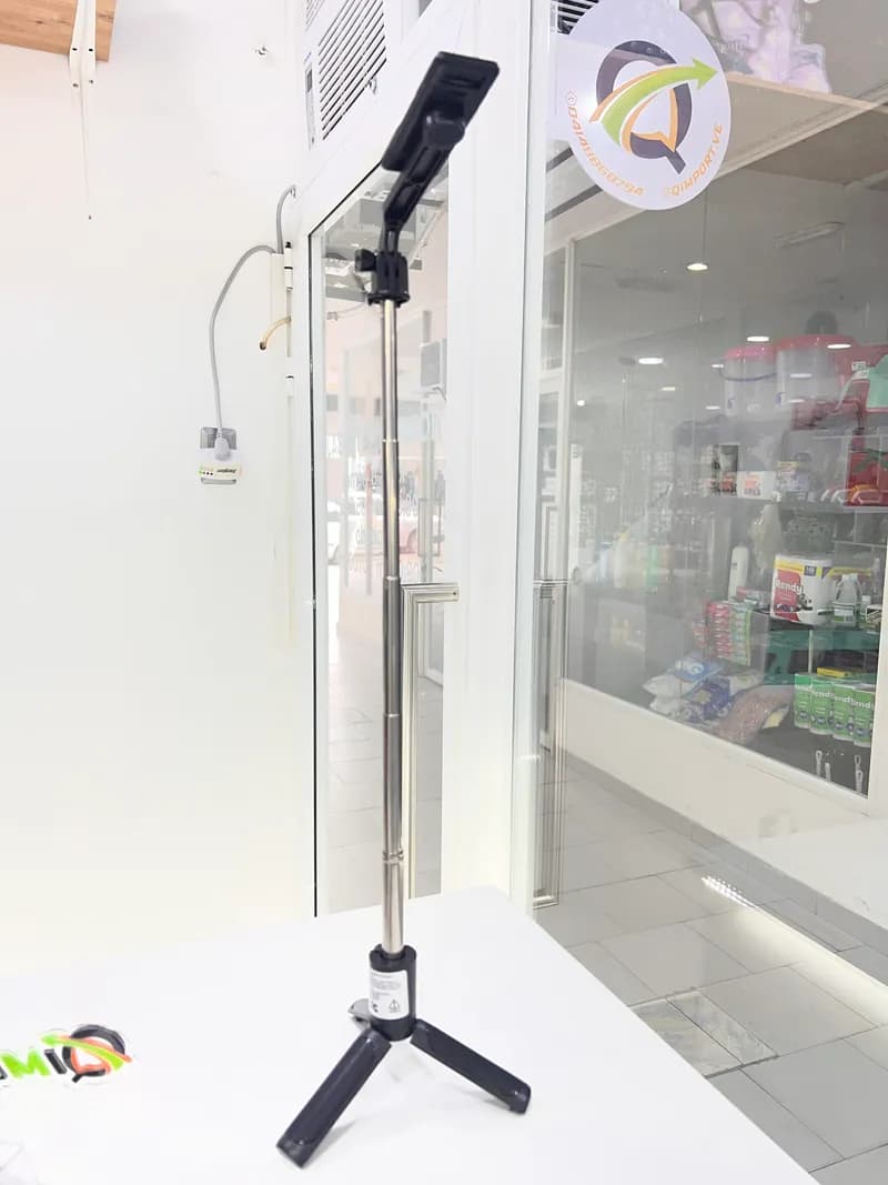 Trípode QQE Expandible con Control Remoto