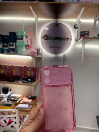 Forro iPhone 17 Rosado Transparente con Protector de Cámara 1
