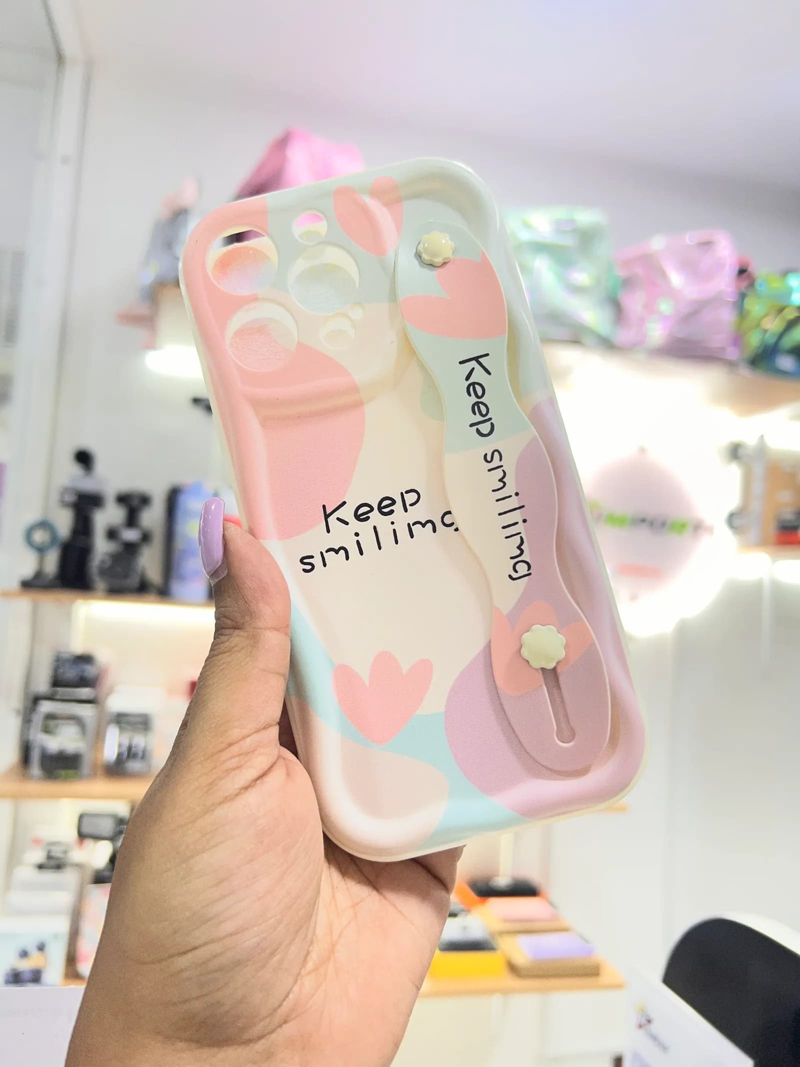 Forro iPhone 15 Pro Max con Manilla de Agarre