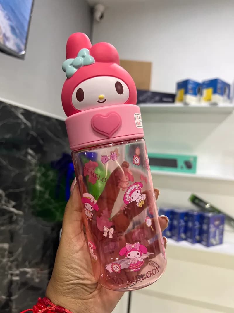 Botella Escolar My Melody: Diseño Rosa Transparente con Tapa 3D