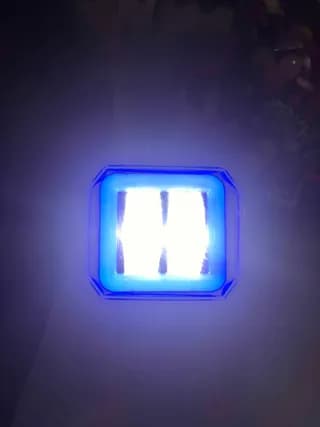 Exploradora LED Cuadrada con Halo Azul para Moto y Vehículo 3