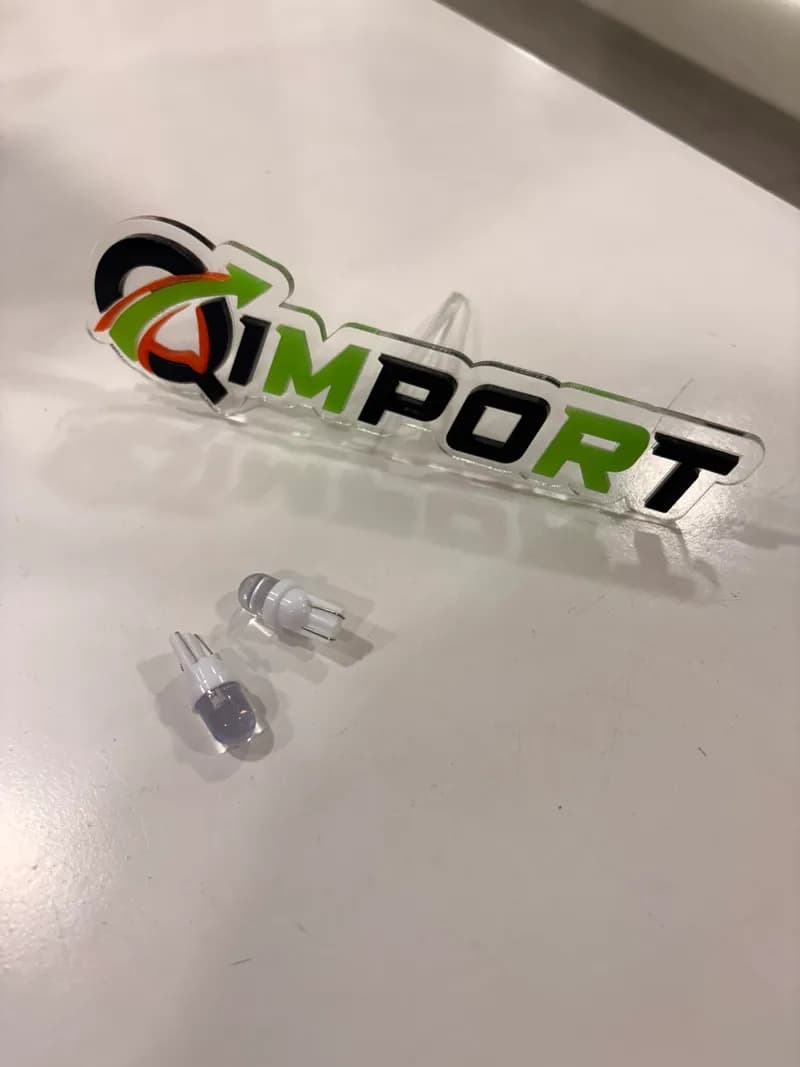 Bombillos Luz LED Baja y Cocuyos T10 Tipo Lupa para Carro y Moto (El Par) - Proyección Focalizada